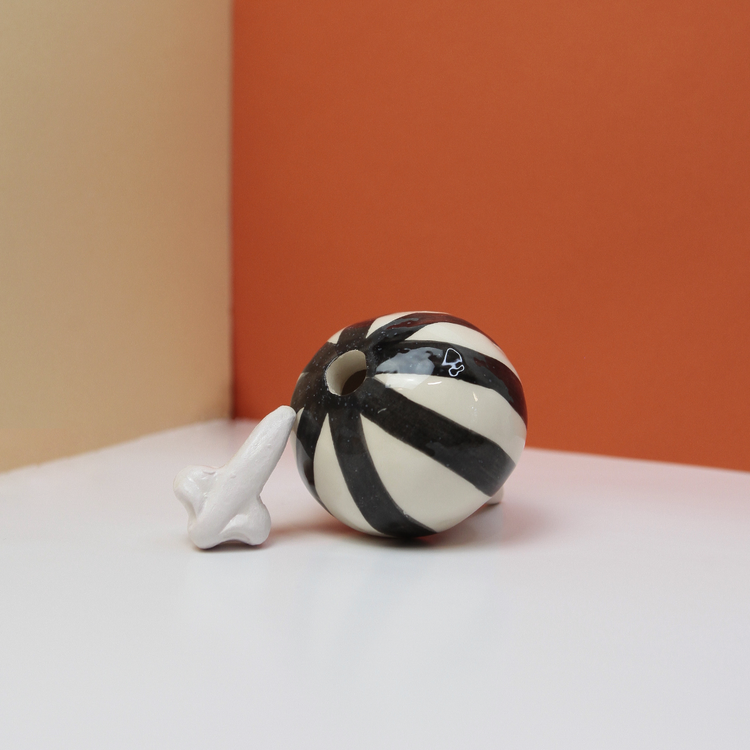 Handmade Ceramic Oyas - Nose: White