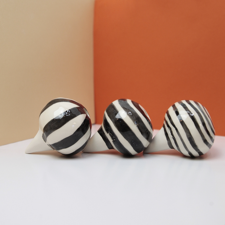 Handmade Ceramic Oyas - Nose: White