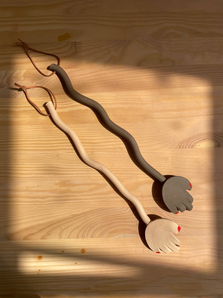 Hand Utensils: Light stoneware