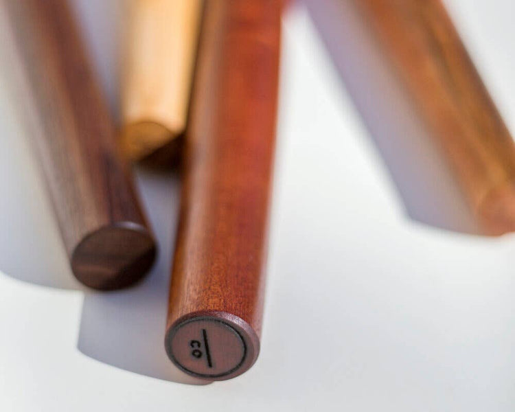 Patisserie Pin - Auguste: Walnut