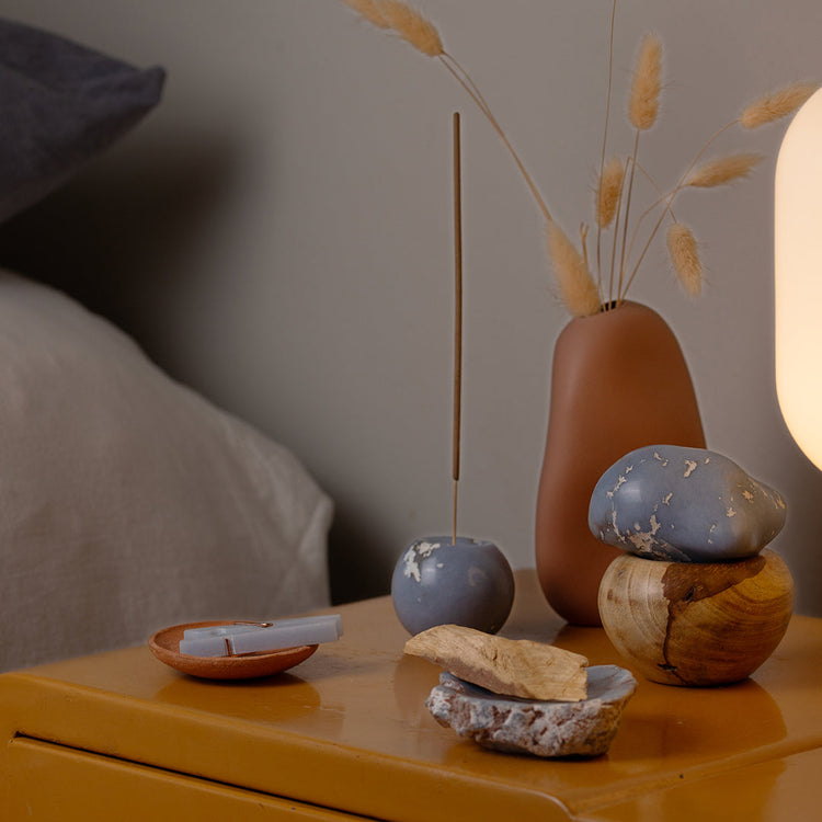 Gemstone sphere incense holder Celestine