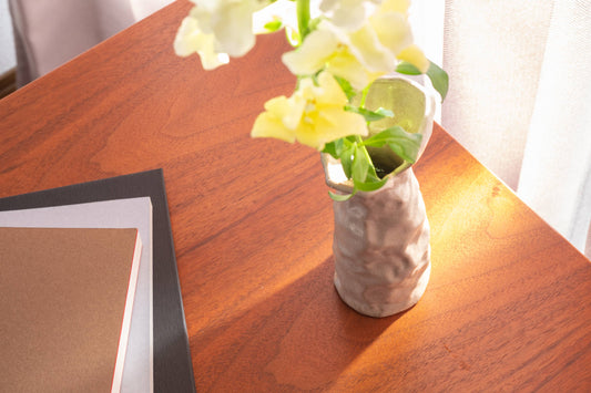 Flower vase "Rin" | Seto porcelain ivory color