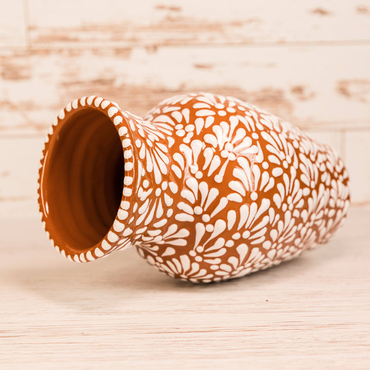 Our Roots Vase - Florero: Brick & White