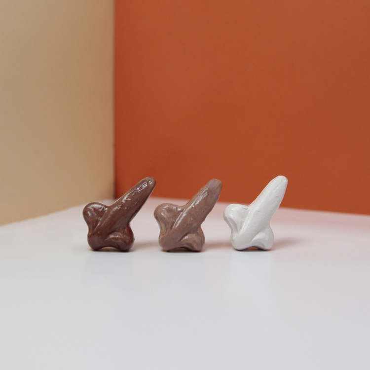 Handmade Ceramic Oyas - Nose: White