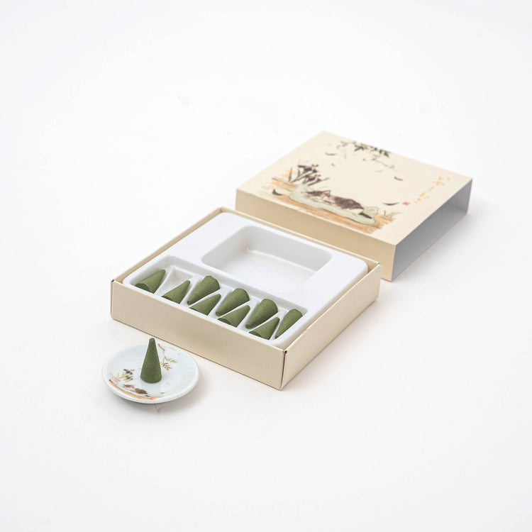 Kousaido Iyashi Neko Incense Cone Set With Ceramic Dish