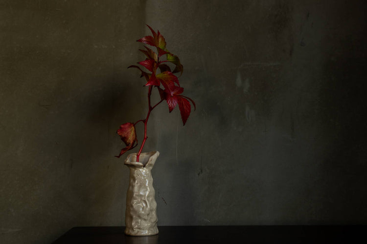 Flower vase "Rin" | Seto porcelain ivory color