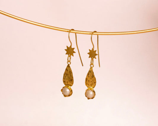 Ama Gold Earrings