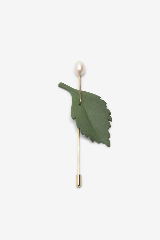 PIERCED LEAF BROOCH