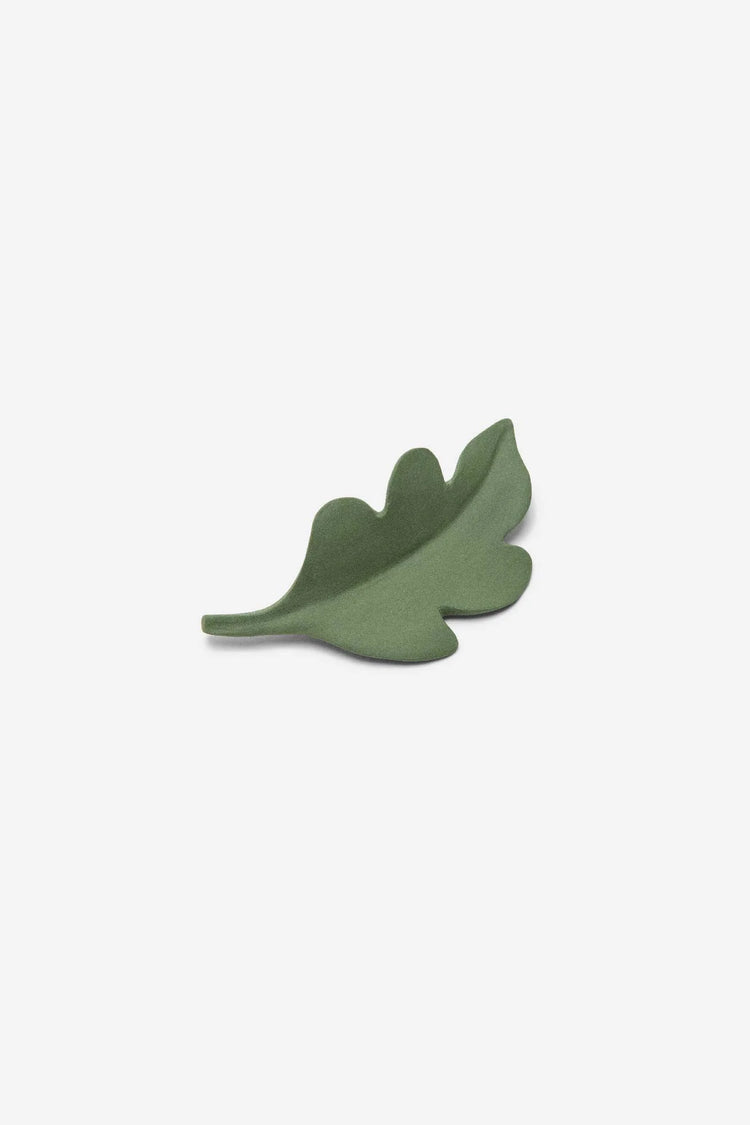 LEAF PIN