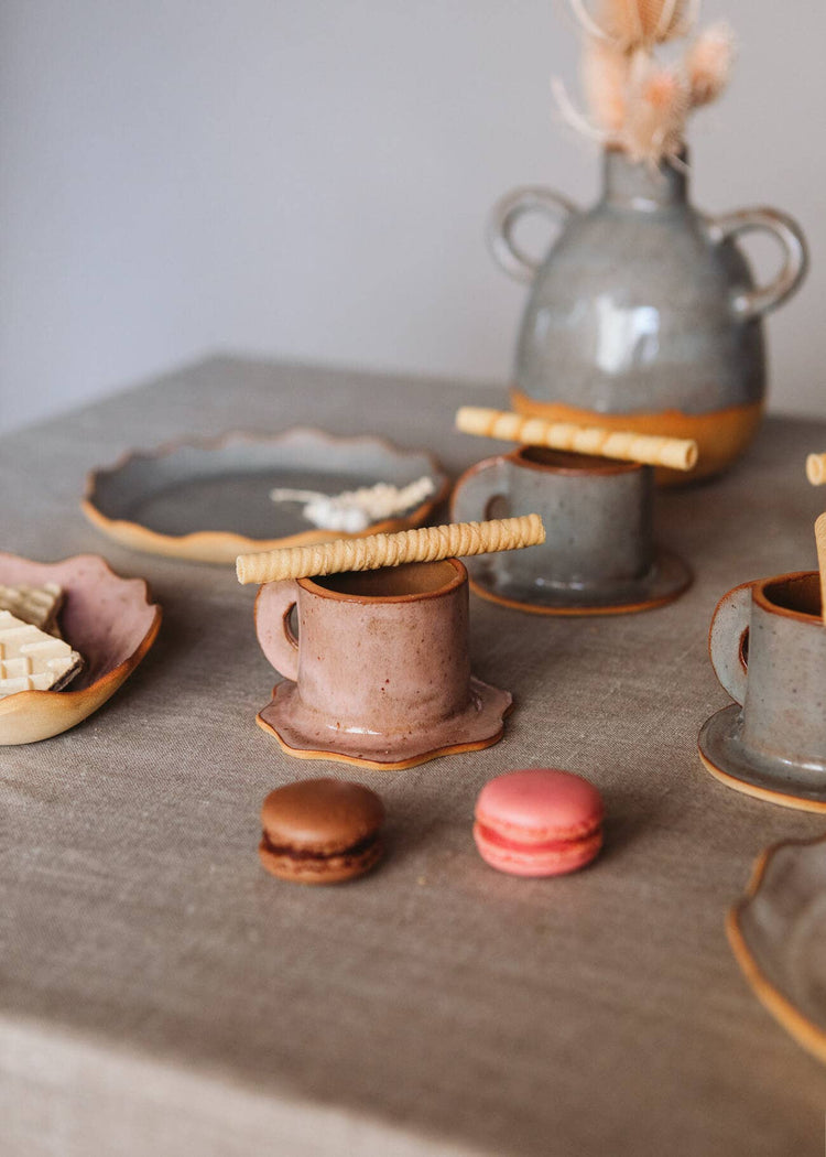 Stoneware espresso cups with saucer: Pink