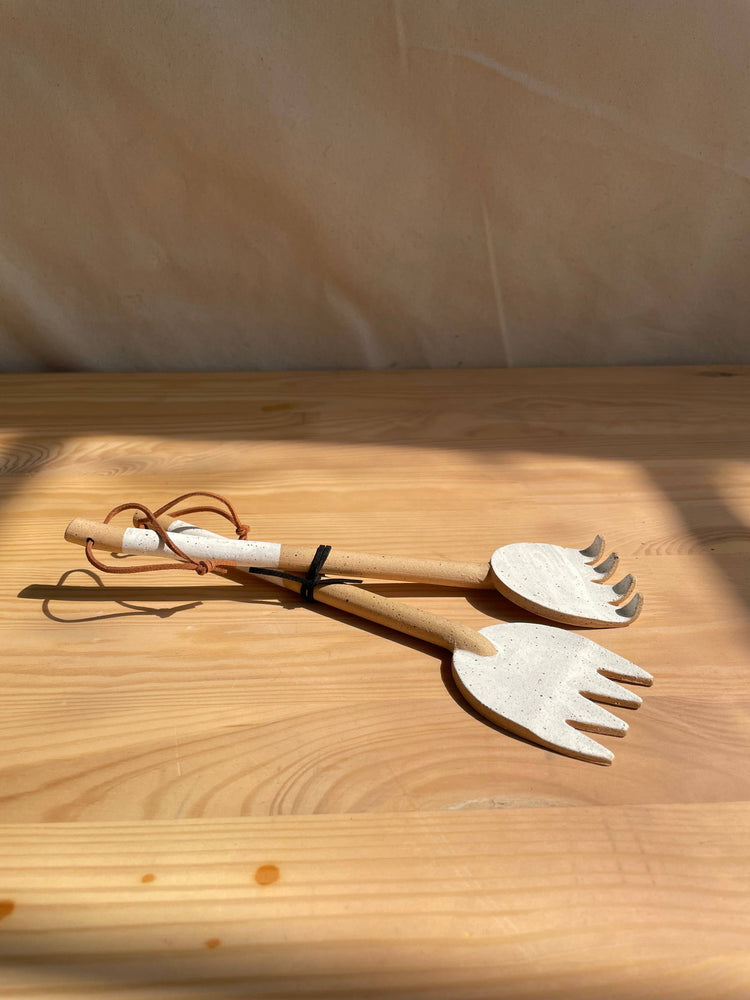 Serving Utensils: White